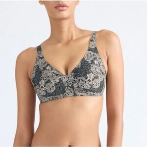 Knix Revolution Women's Bra - Black and Cream